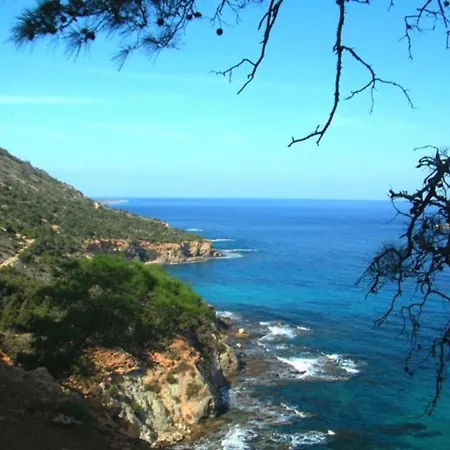 Imagine Your Family Renting A Luxury Holiday Close To Latchi's Main Attractions, Latchi 1264 Vilă